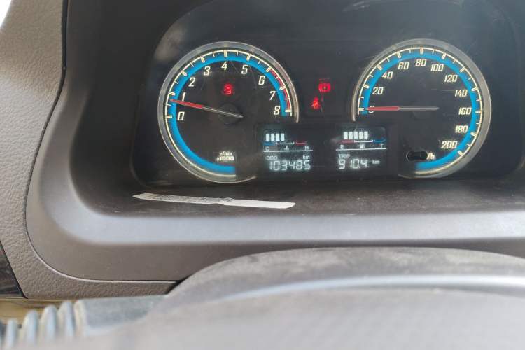 Used Baojun 730 2014 1.5L manual Comfort ESP version 7 seats
