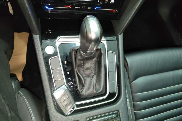 Used Volkswagen Magotan 2020 330TSI DSG Leading Model
