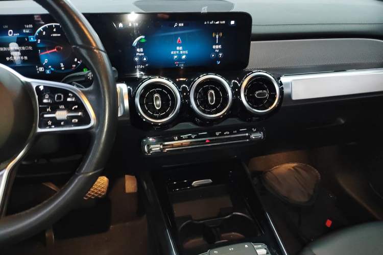 Used Mercedes-Benz GLB 2022 Second Facelift GLB 200 Fashion Edition