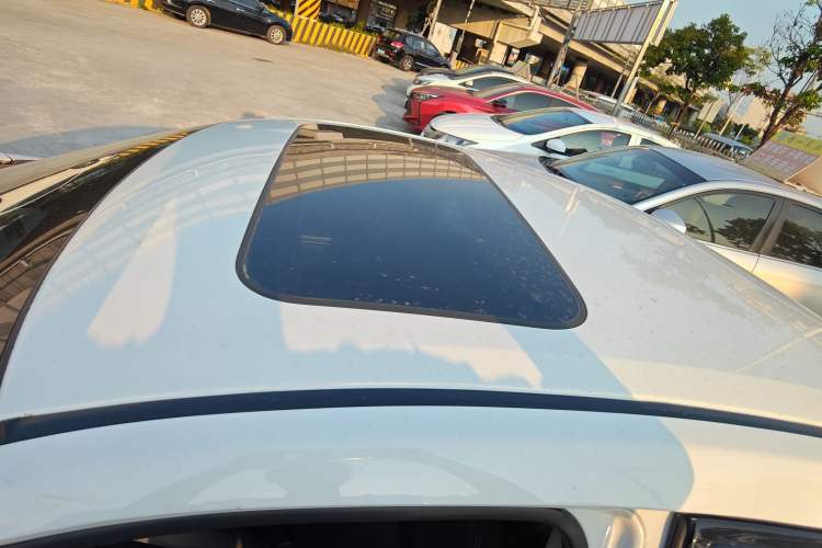 Used Honda Civic 2016 220TURBO CVT Prestige Edition
