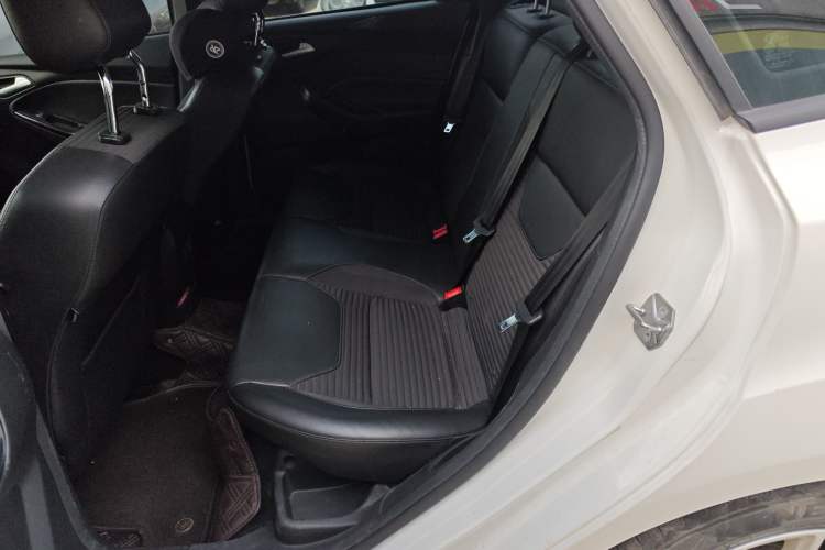 Used Ford Focus 2015 Sedan 1.6L Automatic Trend Model
