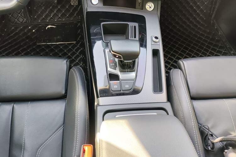 Used Audi Q5L 2022 40T Fashionable and Dynamic Model