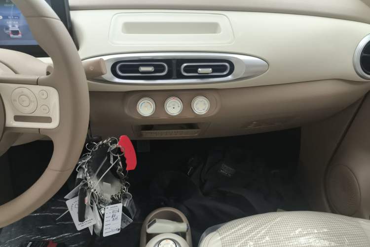 Used Wuling Hongguang MINIEV 2025 Four-Door Version Advanced Edition
