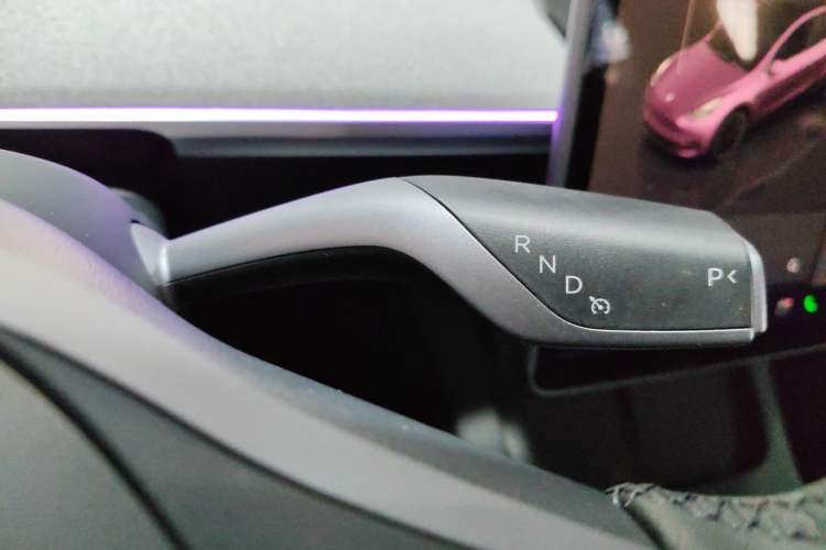 Used Tesla Model Y 2024 Long-Range All-Wheel-Drive Version
