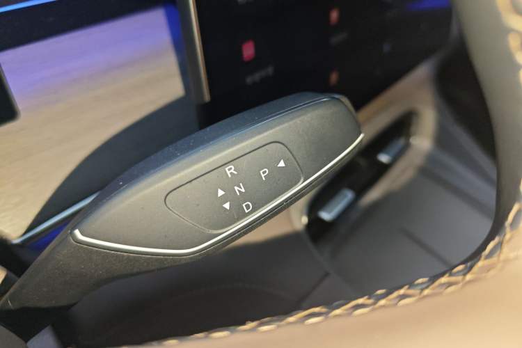 Used Chery Tiggo 8 PLUS C-DM 2025 1.5T 116 km Prestige Version 5 Seats
