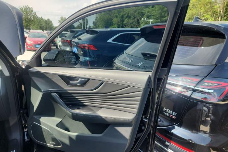 Used Hongqi HS5 2023 2.0T Four-Wheel Drive Flagship Pro Edition
