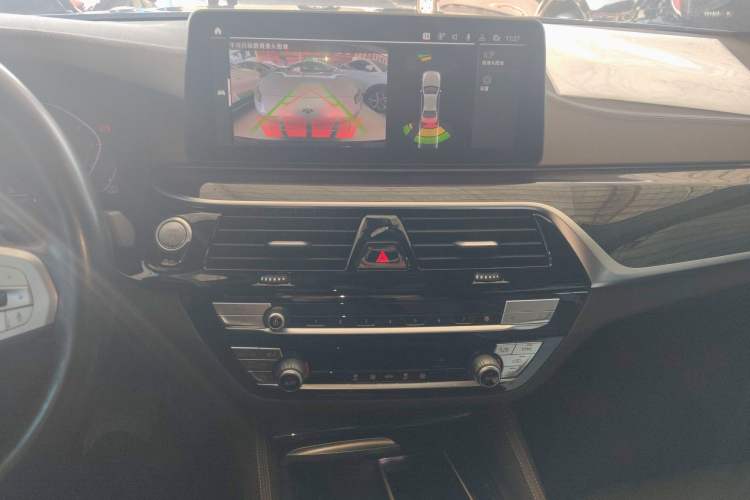 Used BMW 5 Series 2022 Second Facelift 525Li M Sport Package