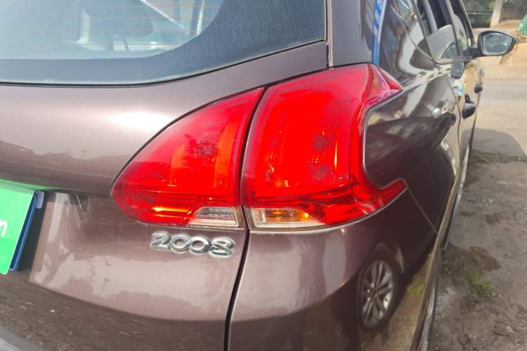 Used Peugeot 2008 2014 1.6L Automatic Fashion Edition