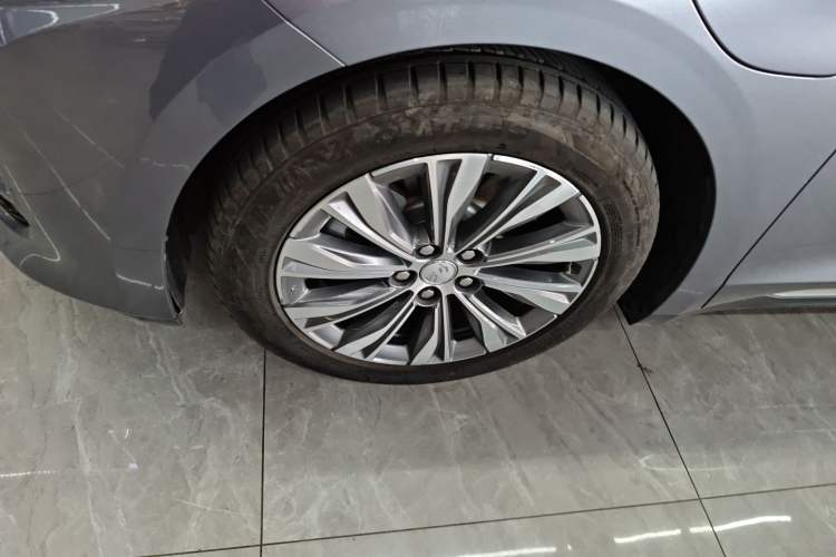 Used Hongqi E-QM5 2024 610 km PLUS
