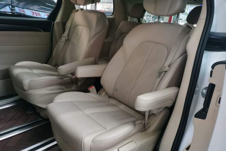 Used Buick GL8 2022 ES Landtrek 653T Luxury Edition
