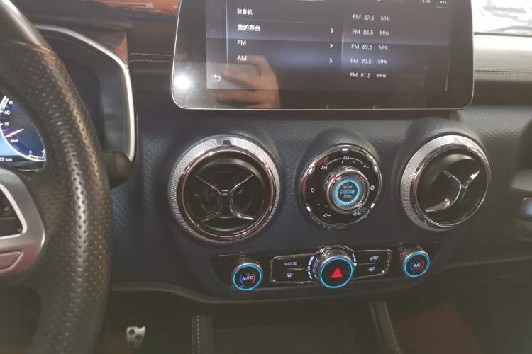 Used Beijing Auto BJ40 2018 PLUS 2.3T Automatic Four-Wheel Drive Flagship Version China V Emission Standard
