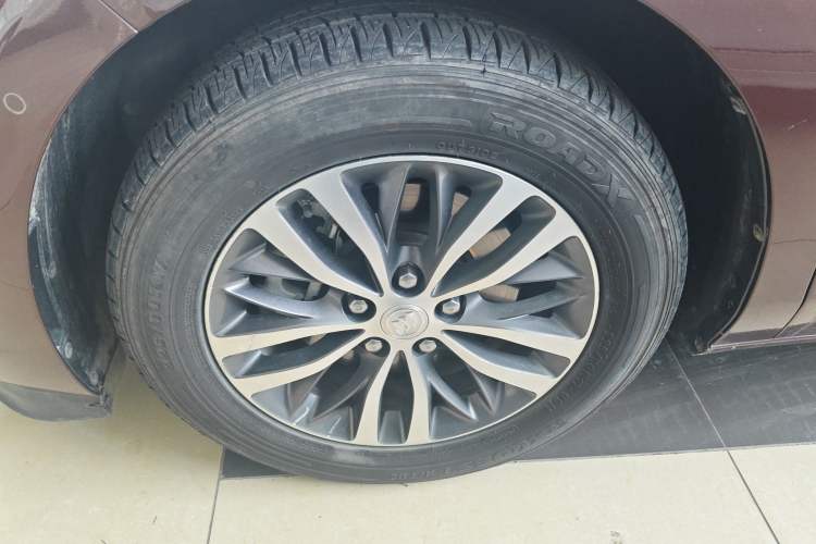 Used Buick GL8 2022 ES Landtrek 653T Luxury Edition
