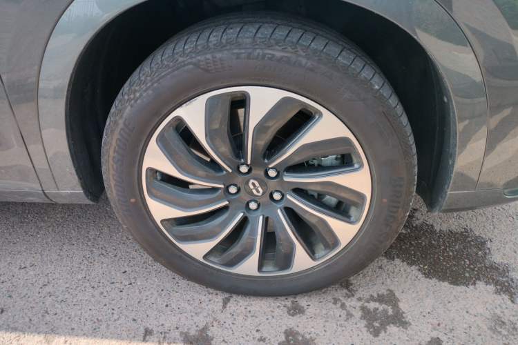 Used Hima AITO M7 2022 1.5T Four-Wheel Drive Luxury Edition
