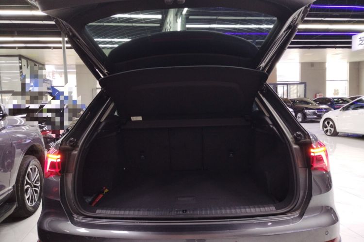 Used Audi Q3 2023 35 TFSI Fashion Dynamic Model (1.4T)
