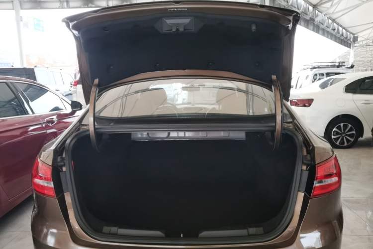 Used Ford Escort 2015 1.5L Manual Fashion Edition
