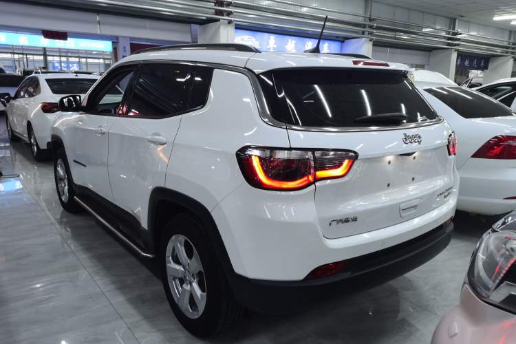 Used  Compass 2017 200T Automatic Family Edition
