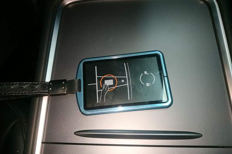 Used Tesla Model Y 2024 Long-Range All-Wheel-Drive Version
