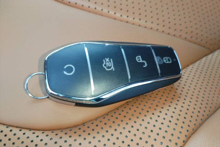 Used BYD Han 2022 EV Genesis Edition 715KM Front-Wheel-Drive Prestige Model