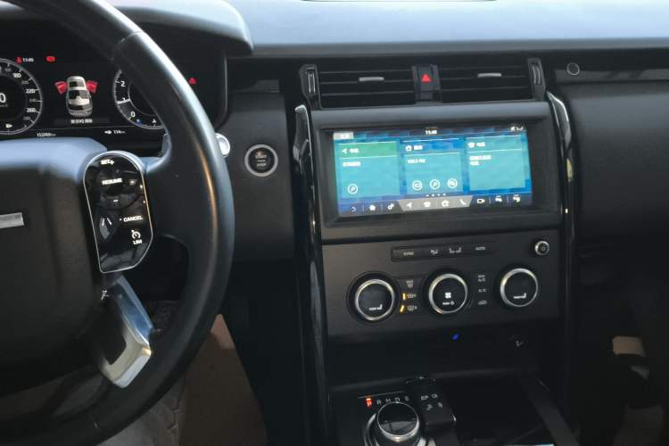 Used Land Rover Discovery 2019 3.0 SC V6 SE