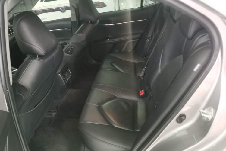 Used Toyota Camry 2021 2.0G Luxury Edition