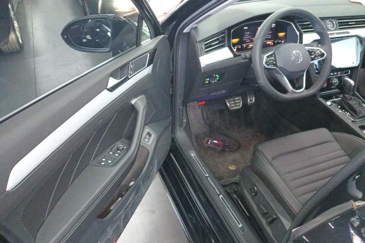 Used Volkswagen Magotan 2023 2 Million Units Limited-Edition 280TSI DSG Comfort Version
