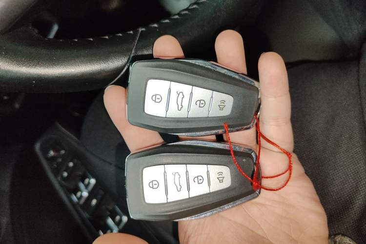 Used Geely Auto Emgrand 2019 Leading Edition 1.5L Manual Luxury Model China VI Standard
