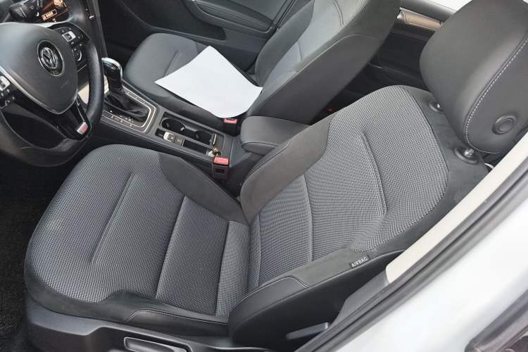 Used Volkswagen Golf 2019 280TSI DSG Comfort Version China VI Standard
