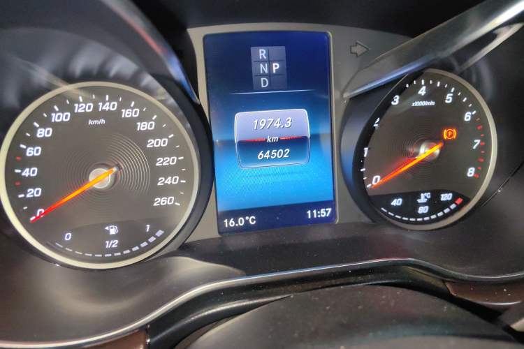 Used Mercedes-Benz V-Class 2022 V 260 Avantgarde Edition
