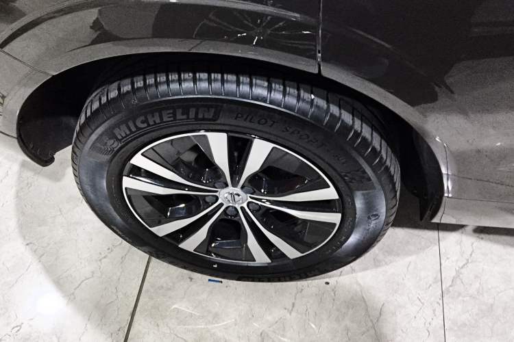 Used Volvo XC60 2022 B5 4x4 Zhiyi Luxury Edition
