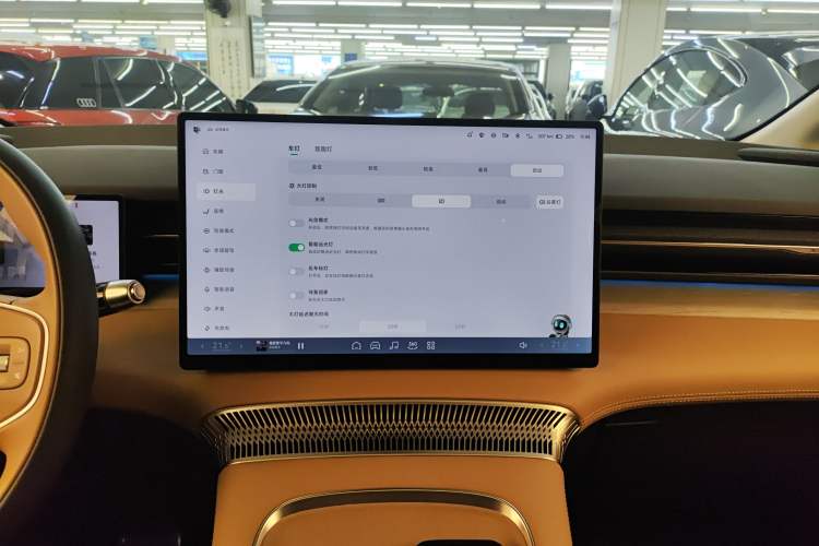 Used XPeng X9 2025 740 Ultra-Long Range Max
