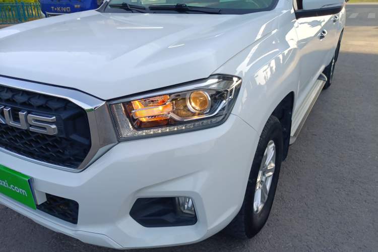 Used SAIC MAXUS T70 2020 2.0T Diesel Automatic 4x4 Commemorative Edition with Long Bed and High Ground Clearance
