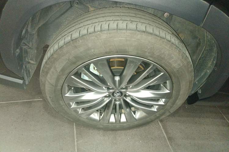 Used Toyota Highlander 2024 2.5L Smart Electric Hybrid Dual-Engine Four-Wheel Drive Prestige Version – 7 Seats
