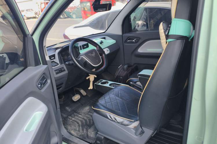 Used Wuling Hongguang MINIEV 2021 Macaron Premium Model – Lithium Iron Phosphate