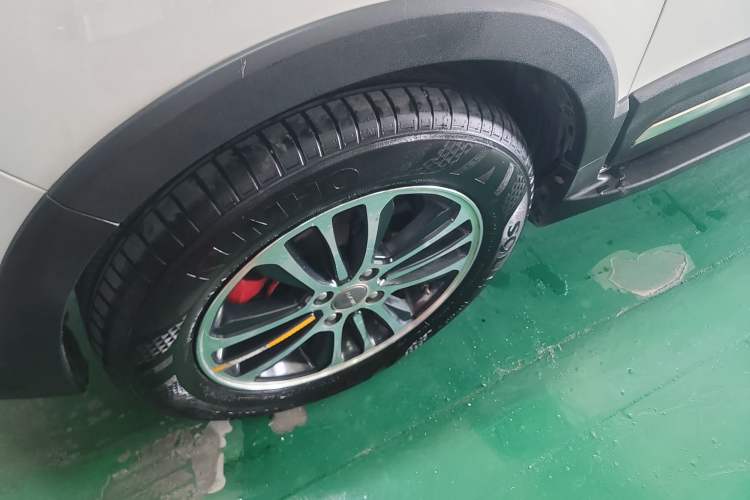 Used Haval H1 2016 Blue Label 1.5L AMT Luxury Model
