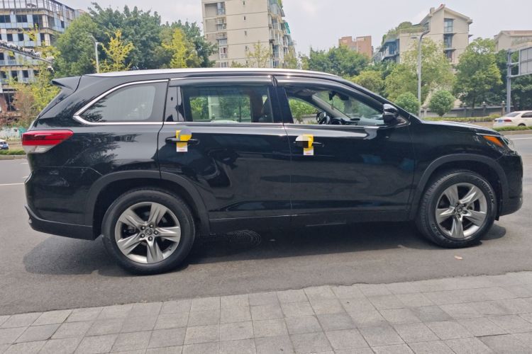 Used Toyota Highlander 2018 2.0T Two-Wheel Drive Luxury Edition 7 Seats China VI Standard
