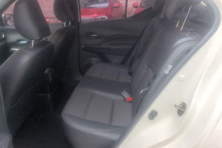 Used Nissan Kicks 2019 1.5L CVT Smart Connect Luxury Edition
