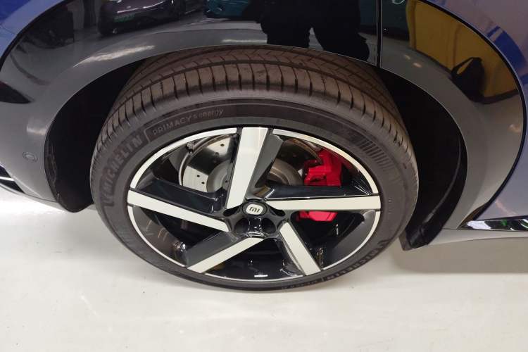 Used  YU7 2025 Ultra-Long Range High-Performance All-Wheel-Drive Max Edition