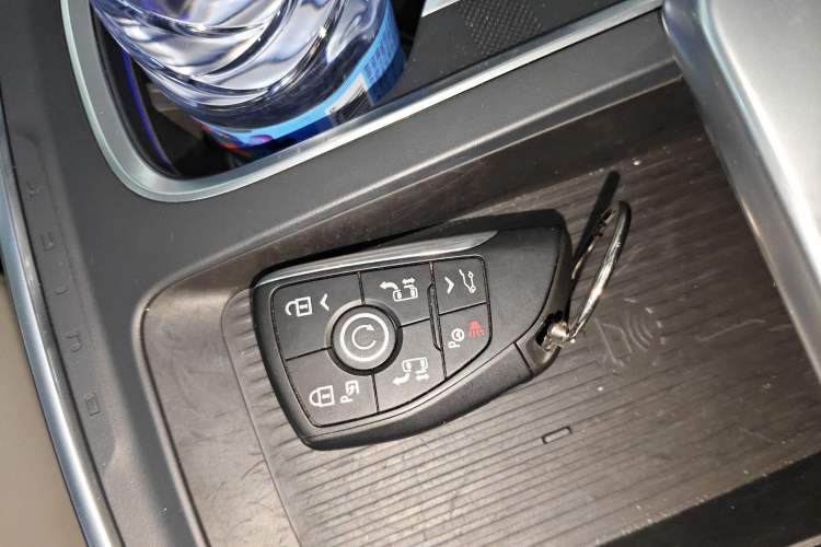 Used Buick Century 2025 2.0T Seven-Seater Yinshi Edition