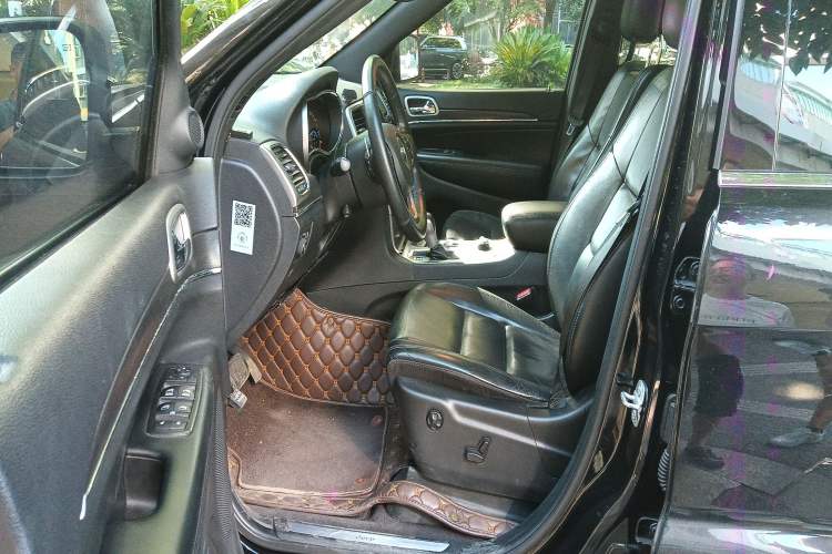 Used  Grand Cherokee 2017 3.0L Comfort Navigation Edition
