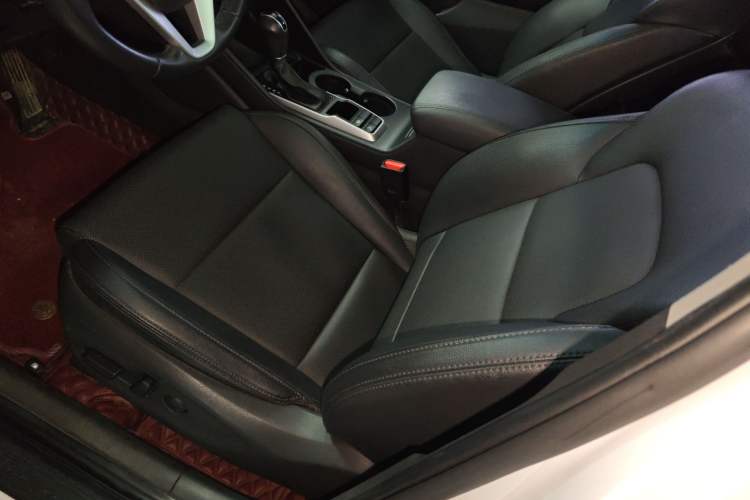 Used Hyundai Tucson 2018 1.6T Dual-Clutch Two-Wheel Drive 15th Anniversary Special Edition
