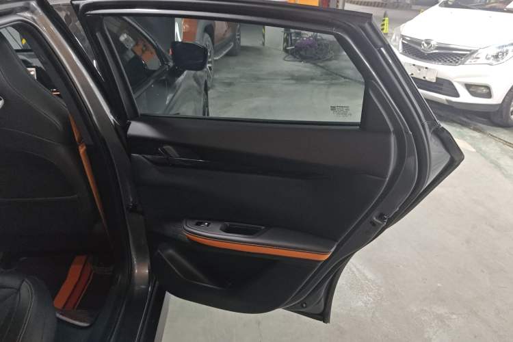 Used Changan UNI-V 2024 1.5T High-Energy Version
