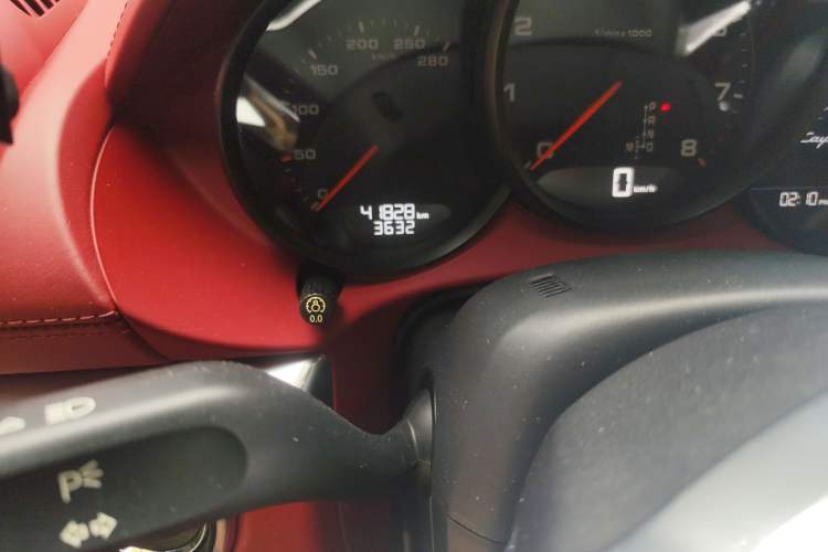 Used Porsche 718 2018 Cayman 2.0T
