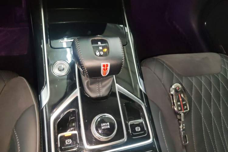 Used Hongqi HS5 2022 Facelifted Version 2.0T Smart Connect Flagship All-Wheel-Drive Edition