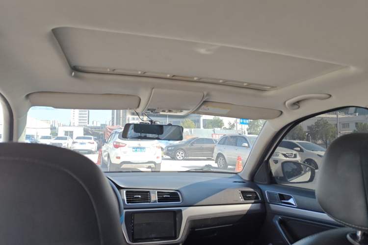 Used Volkswagen Gran Lavida 2015 1.6L Automatic Comfort Edition