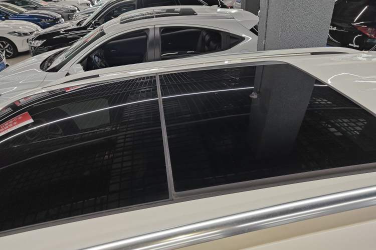 Used Volkswagen Tiguan L 2017 330TSI Automatic Two-Wheel Drive Luxury Edition