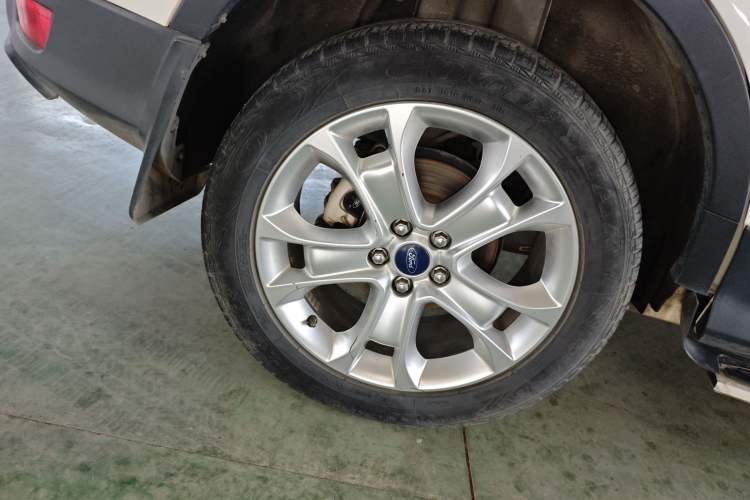 Used Ford Kuga 2013 2.0L GTDi Four-Wheel-Drive Sport Model
