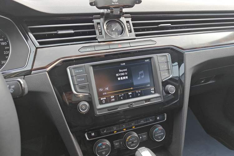 Used Volkswagen Magotan 2017 330TSI DSG Luxury Model
