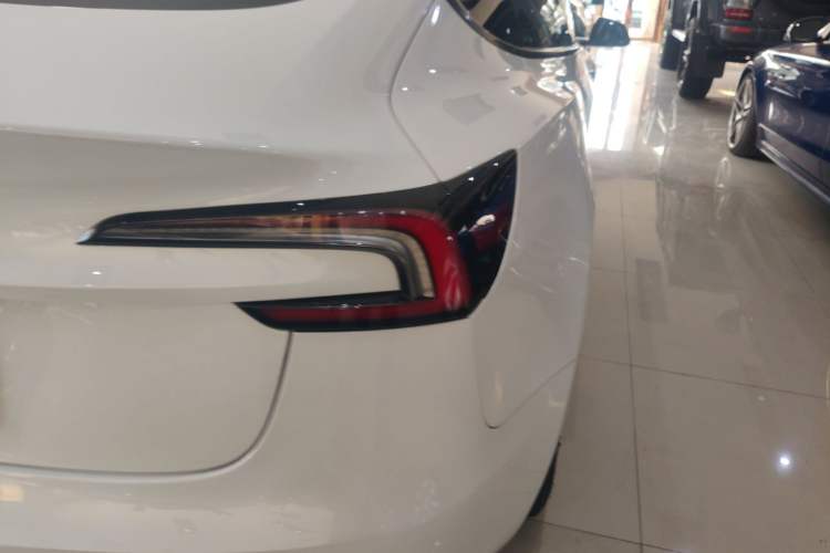 Used Tesla Model 3 2023 Long-Range All-Wheel-Drive Version
