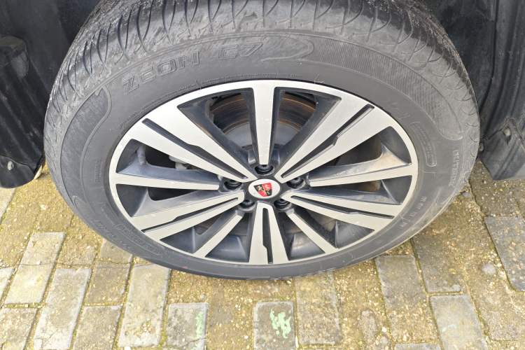 Used Roewe RX5 2019 20T Two-Wheel Drive Automatic Ali Smart Connectivity Platinum Edition
