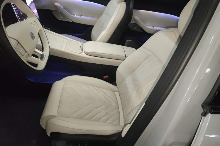 Used Nio ES6 2024 75 kWh
